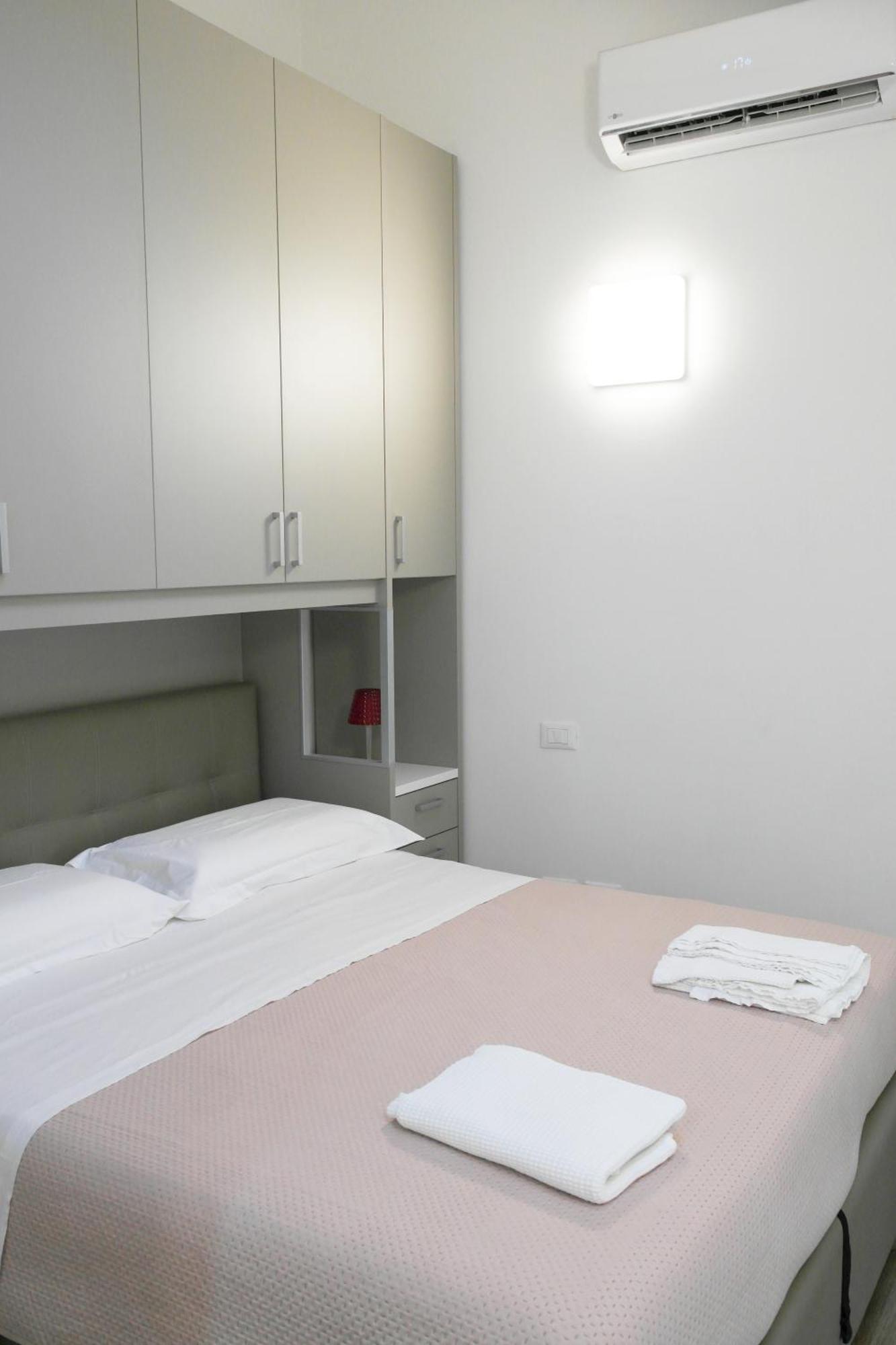 Ferienwohnung Luminoso Bilocale Zona Tibaldi Bocconi Mailand Exterior foto